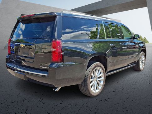 Used 2019 Chevrolet Suburban Premier w/ Premier Plus Edition AWD/4WD image 6