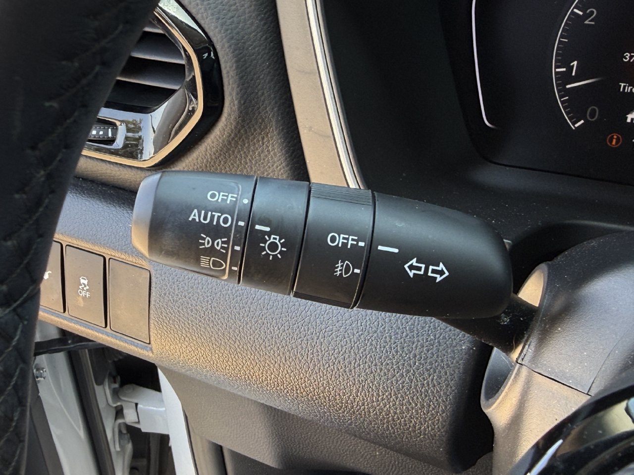 Used 2023 Honda Pilot Touring image 19