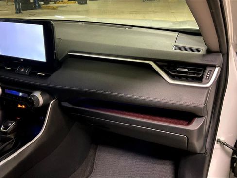 Used 2023 Toyota RAV4 Limited image 17
