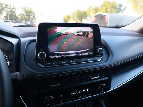 Used 2023 Nissan Rogue SV FWD image 24