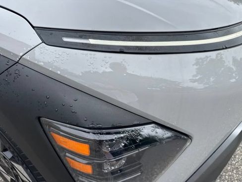 Used 2024 Hyundai Kona SEL AWD/4WD image 31