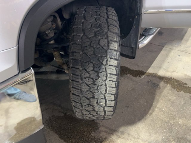 Used 2018 GMC Sierra 1500 SLT w/ SLT Preferred Package AWD/4WD image 18