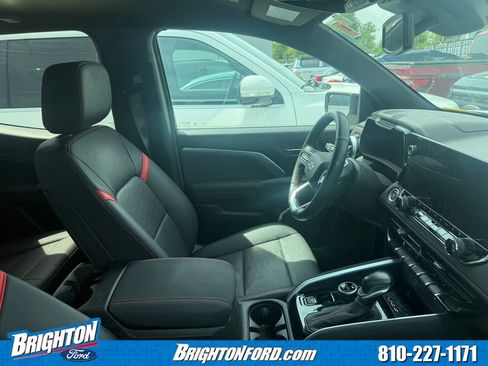 Used 2023 Chevrolet Colorado Z71 w/ Z71 Convenience Package 2 AWD/4WD image 9