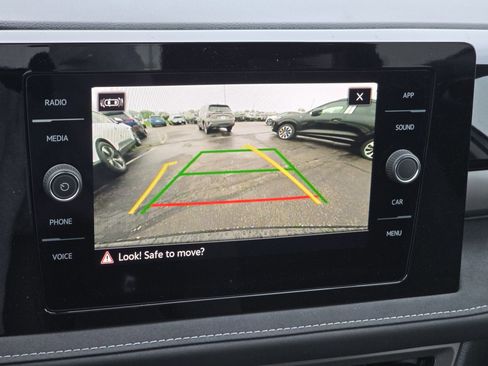 New 2026 Volkswagen Taos SE AWD/4WD image 13