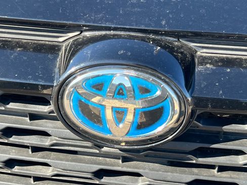 Used 2023 Toyota RAV4 LE AWD/4WD image 13