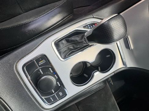 Used 2018 Jeep Grand Cherokee SRT AWD/4WD image 28