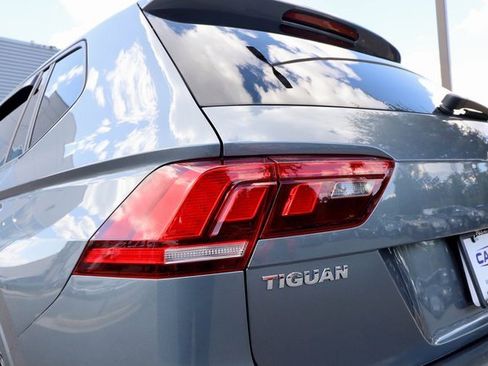 Used 2021 Volkswagen Tiguan S image 19