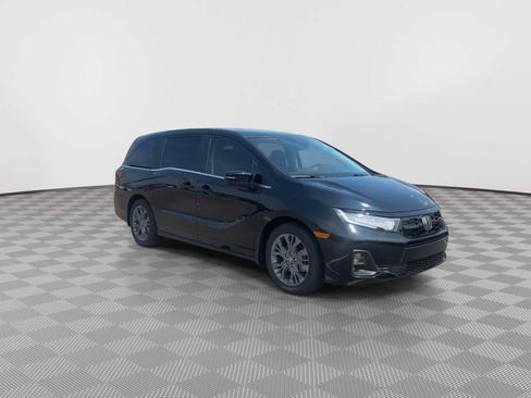 New 2026 Honda Odyssey Touring image 2