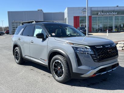 New 2026 Nissan Pathfinder Rock Creek w/ Rock Creek Premium Package