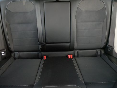 Certified 2023 Volkswagen Taos SE AWD/4WD image 13