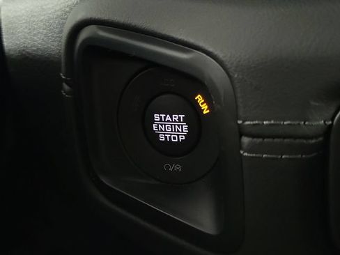Used 2025 Jeep Wrangler Unlimited Rubicon w/ Convenience Group AWD/4WD image 30