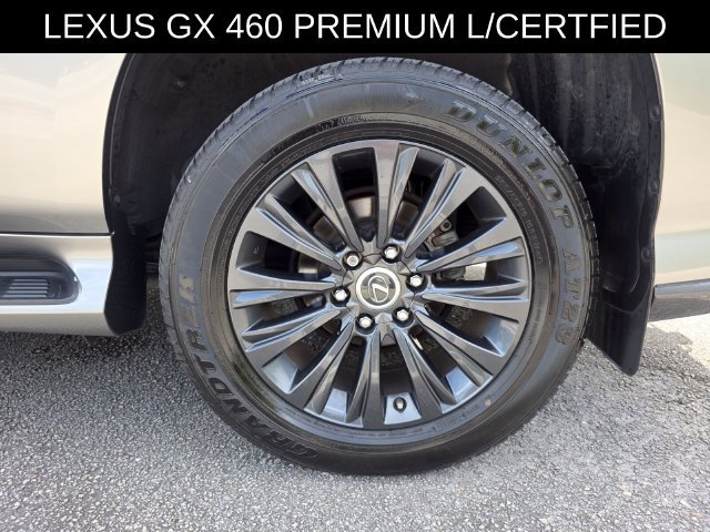 Used 2023 Lexus GX 460 Premium w/ Accessory Package AWD/4WD image 16