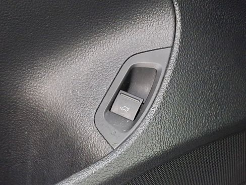 Used 2018 Volkswagen Passat 2.0T SE image 27