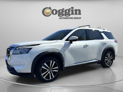 Used 2024 Nissan Pathfinder Platinum