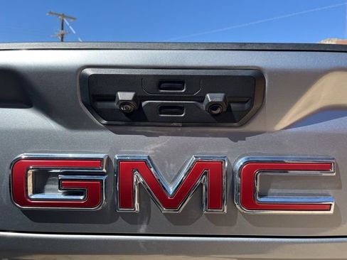 Used 2025 GMC Sierra 2500 AT4 w/ AT4 Premium Plus Package AWD/4WD image 43