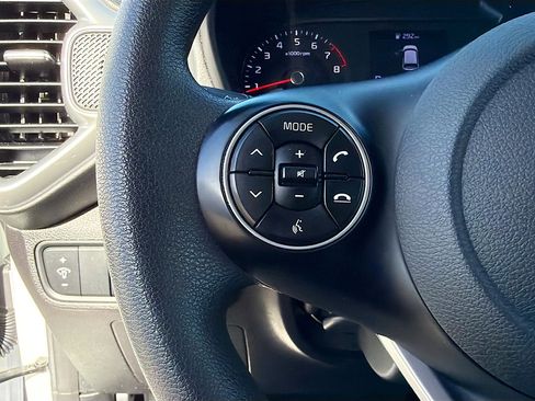 Used 2021 Kia Soul LX image 32