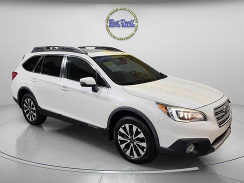 Used 2016 Subaru Outback 2.5i Limited AWD/4WD image 8