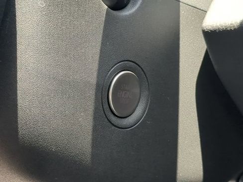Certified 2023 Volkswagen ID.4 Pro RWD image 30