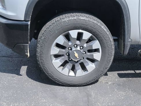 Used 2021 Chevrolet Silverado 2500 Custom w/ Custom Value Package AWD/4WD image 13