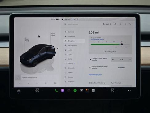 Used 2025 Tesla Model Y Long Range AWD/4WD image 43