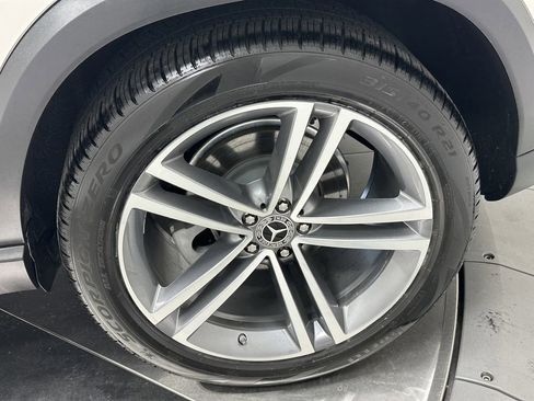 Certified 2021 Mercedes-Benz GLE 350 4MATIC w/ Premium Package image 23