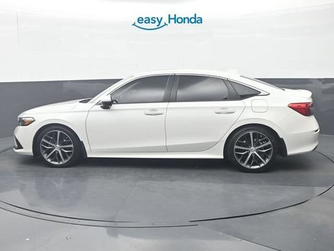 Used 2024 Honda Civic Touring image 4