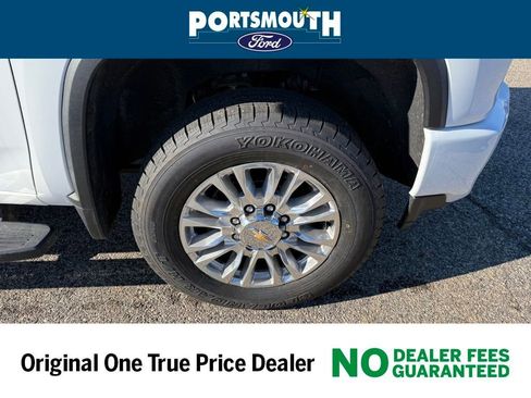 Used 2023 Chevrolet Silverado 2500 High Country w/ Z71 Off-Road Package AWD/4WD image 37