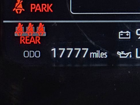 Used 2025 Toyota Tundra Limited image 30