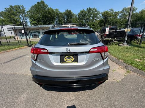 Used 2019 Honda HR-V Sport image 6