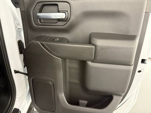 Used 2025 Chevrolet Silverado 2500 Custom w/ Custom Value Package image 46