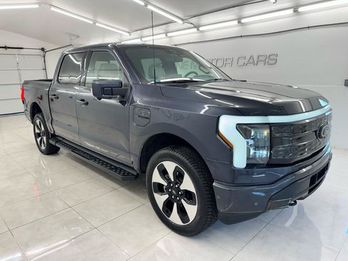 Used 2022 Ford F150 Lightning Platinum AWD/4WD image 3