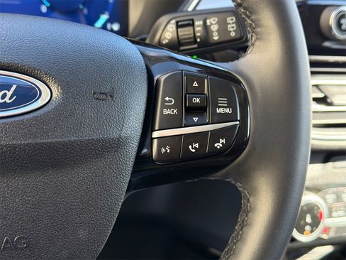 Used 2022 Ford Escape Titanium image 21