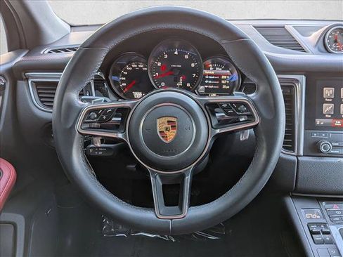 Used 2017 Porsche Macan image 15