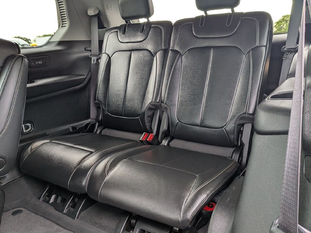 Used 2023 Jeep Grand Cherokee L Limited AWD/4WD image 23