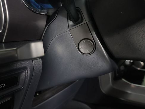 Used 2023 Ford F150 Lariat w/ Equipment Group 502A High image 45