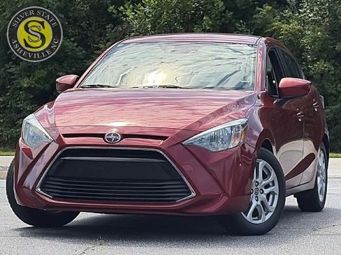 Used 2016 Scion iA FWD image 1