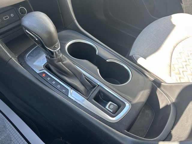 Used 2022 Chevrolet Equinox LS w/ LPO, Floor Liner Package FWD image 30