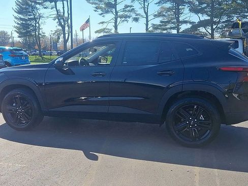 New 2026 Chevrolet Trax ACTIV w/ Sunroof Package FWD image 8