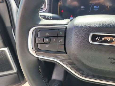 Used 2024 Jeep Wagoneer Series II w/ Flexible Seating Group RWD image 8