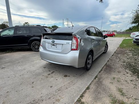 Used 2013 Toyota Prius Two FWD image 6