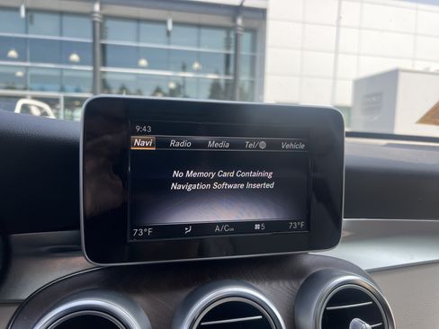 Certified 2019 Mercedes-Benz GLC 300 4MATIC image 29