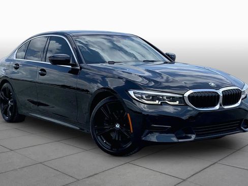 Used 2021 BMW 330i Sedan w/ Convenience Package RWD image 3