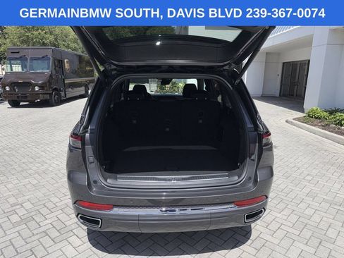 Used 2024 Jeep Grand Cherokee Overland w/ Trailer Tow Package AWD/4WD image 32