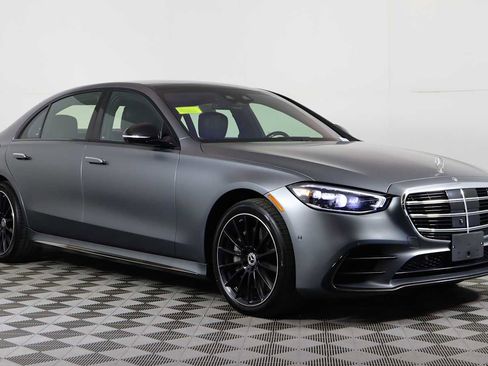 Used 2024 Mercedes-Benz S 580 4MATIC Sedan image 3