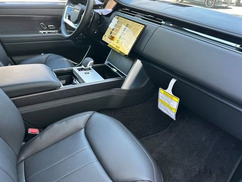 New 2026 Land Rover Range Rover SE AWD/4WD image 14