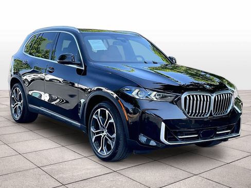 Used 2024 BMW X5 xDrive40i w/ Premium Package AWD/4WD image 2