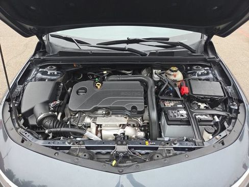 Used 2021 Chevrolet Malibu LT FWD image 22