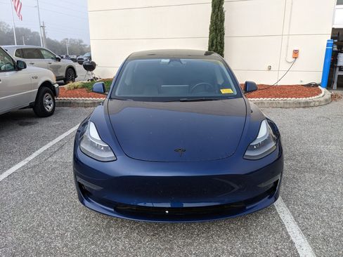 Used 2022 Tesla Model 3 image 2