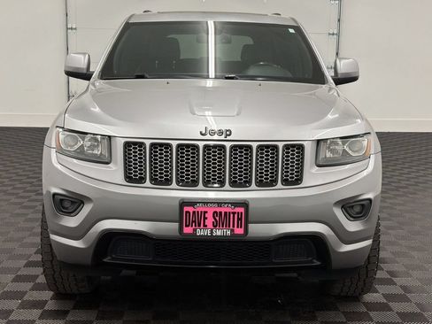 Used 2014 Jeep Grand Cherokee Altitude AWD/4WD image 6
