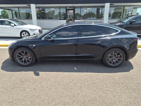 Used 2019 Tesla Model 3 RWD image 9